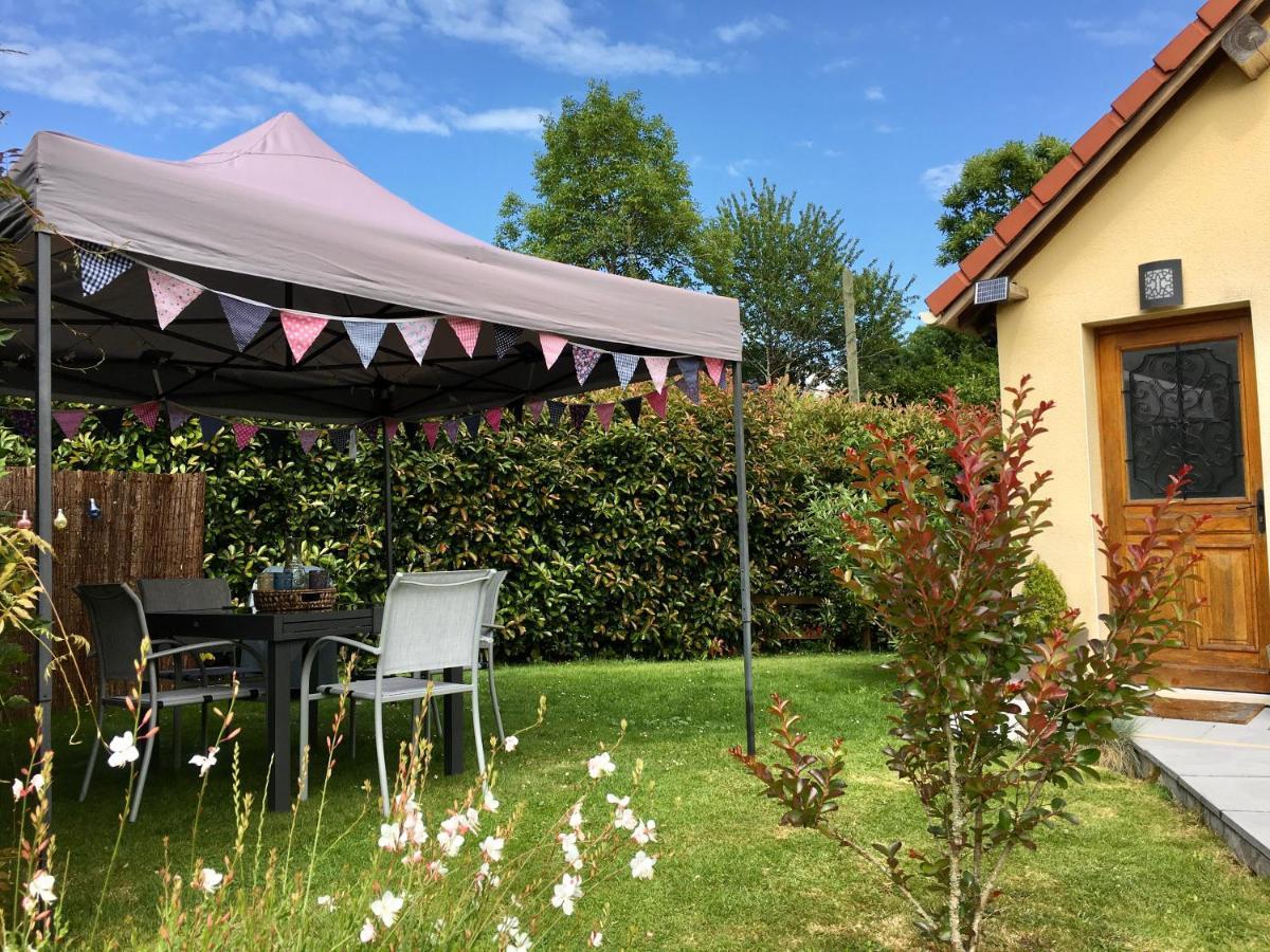 Libellule Acomodação com café da manhã Coussac-Bonneval Exterior foto